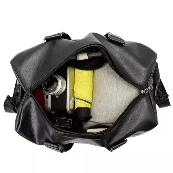 Large travelling duffle bag