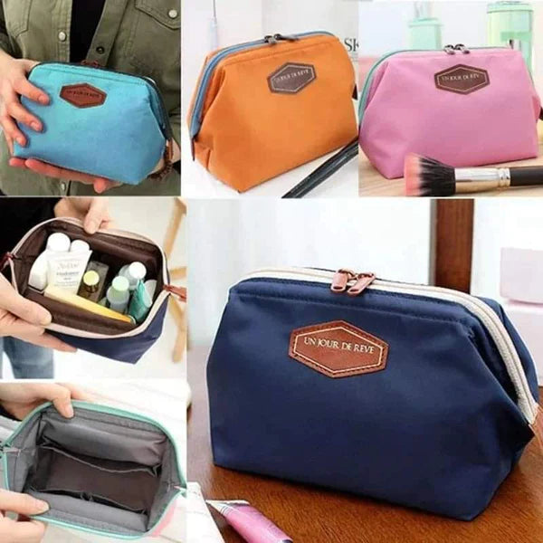 Multifunctional and portable make up/accessories bag