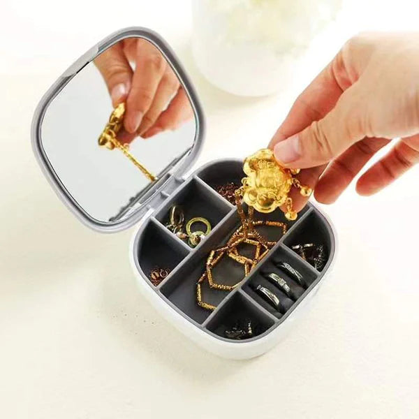 Mini jewelry storage box
