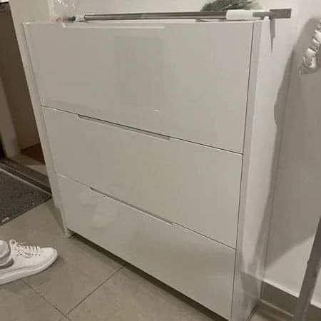 Bucket flip shoe rack