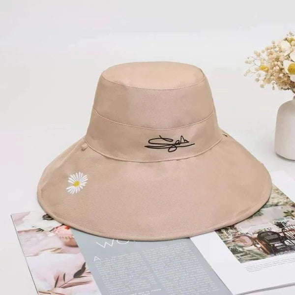 Stylish foldable sun hats