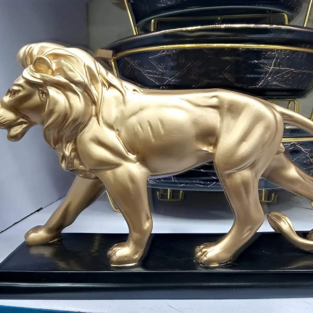 Creative Resin Golden Male lion Decor