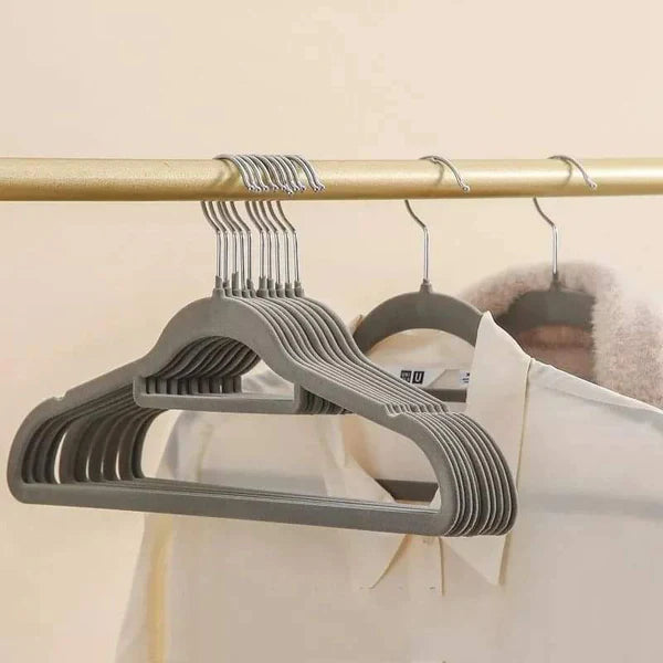 10pcs velvet hangers