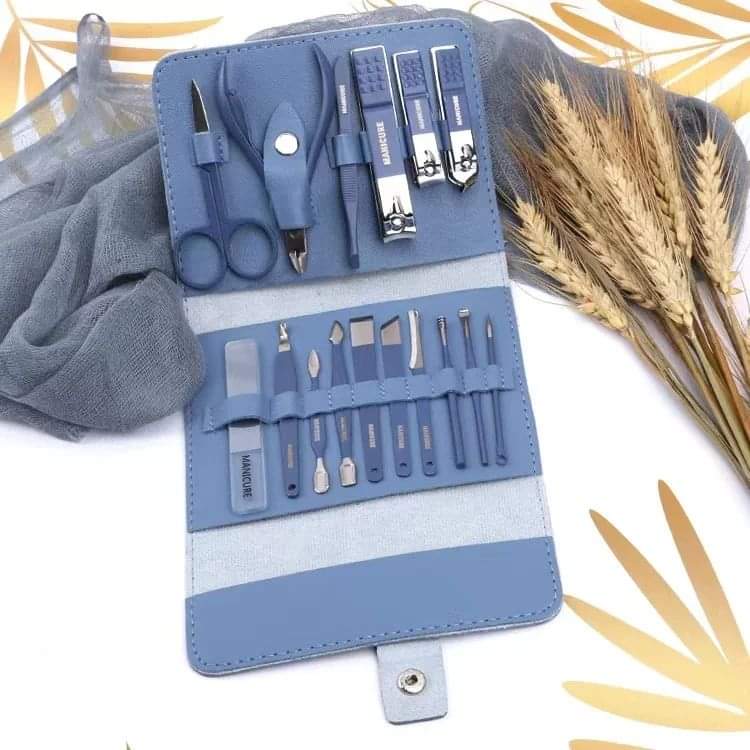 17pc set with a leather pouch