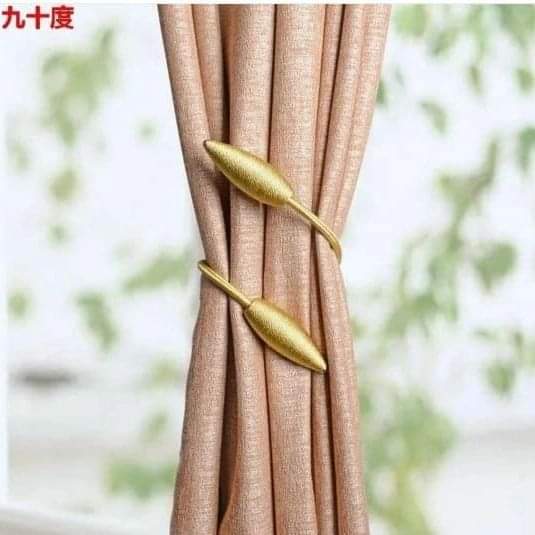 Elegant curtain holders