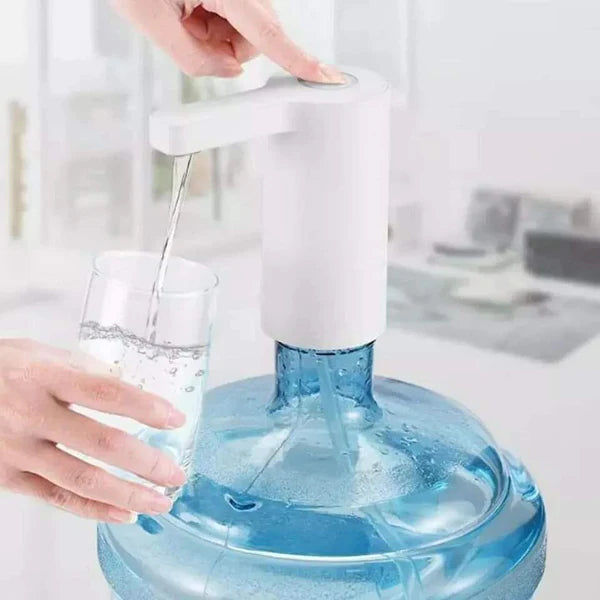 Portable and rechargeable dispenser