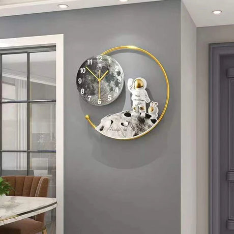 Astronaut moon landing clock