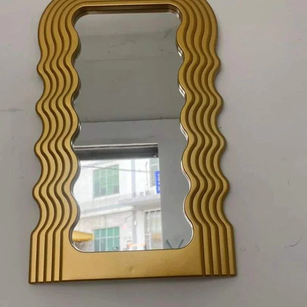 DESKTOP WAVY MIRROR