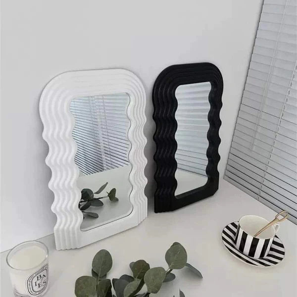 DESKTOP WAVY MIRROR