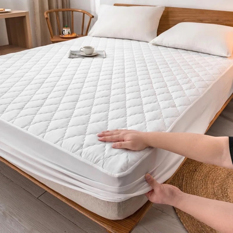 Quilted Fitted Mattress Pad Waterproof Mattress Protector