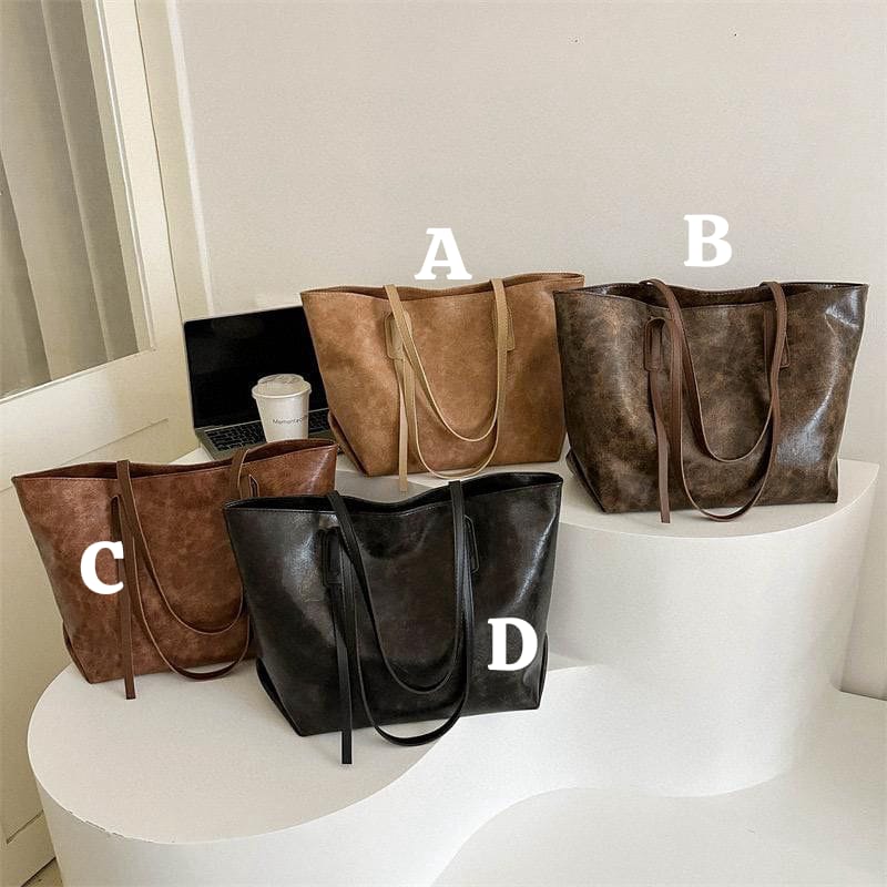 Women's chic leather handbags