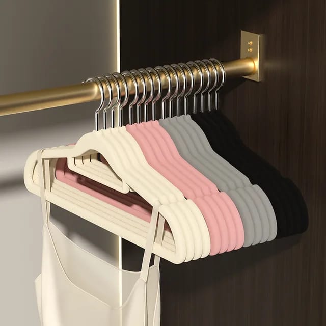 10pcs velvet hangers