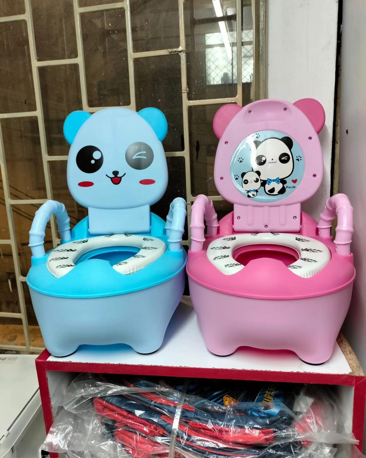 Portable baby training potty