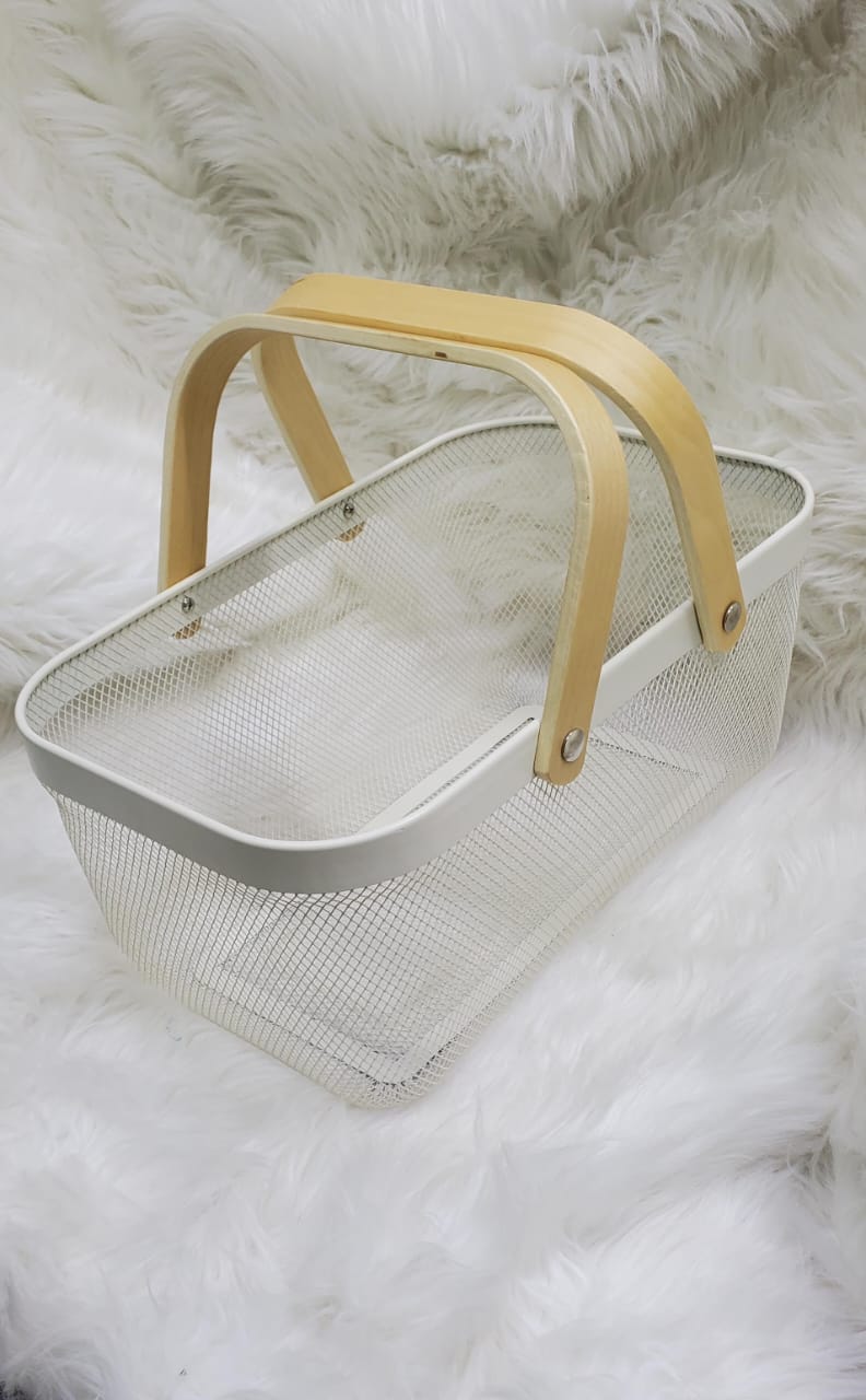 Storage/fruit basket with handle